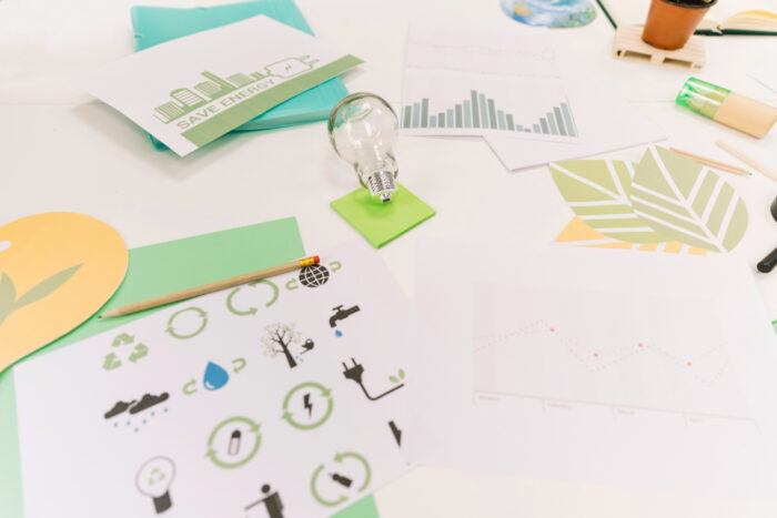 natural-resources-with-icon-graph-desk